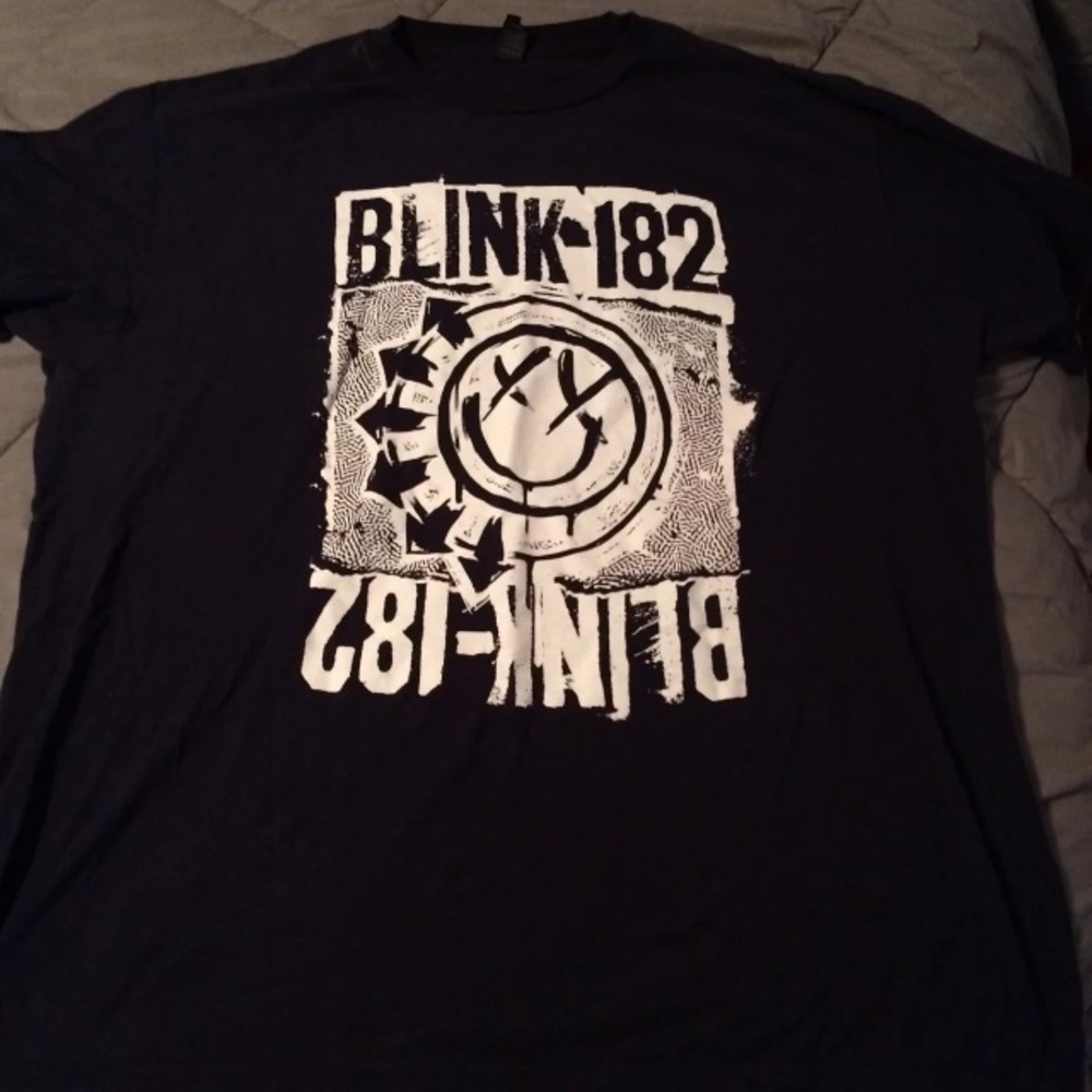 Blink 182 Xl shirt